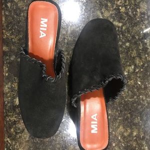 Mia Black Clogs